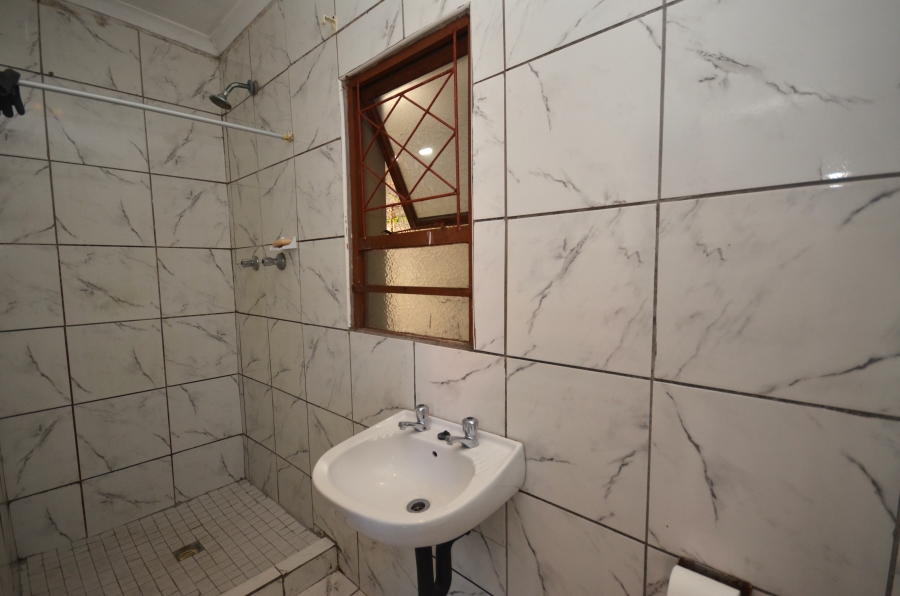 9 Bedroom Property for Sale in Quigney Eastern Cape